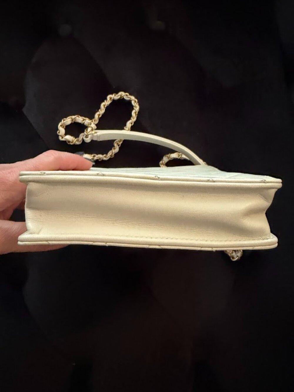 Chanel R2649 White Lambskin Mini Flap Bag Quilted Gold CC Chain Top Handle Rare - Picture 16 of 16